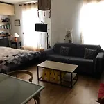 Lovely Studio Heart Of Paris